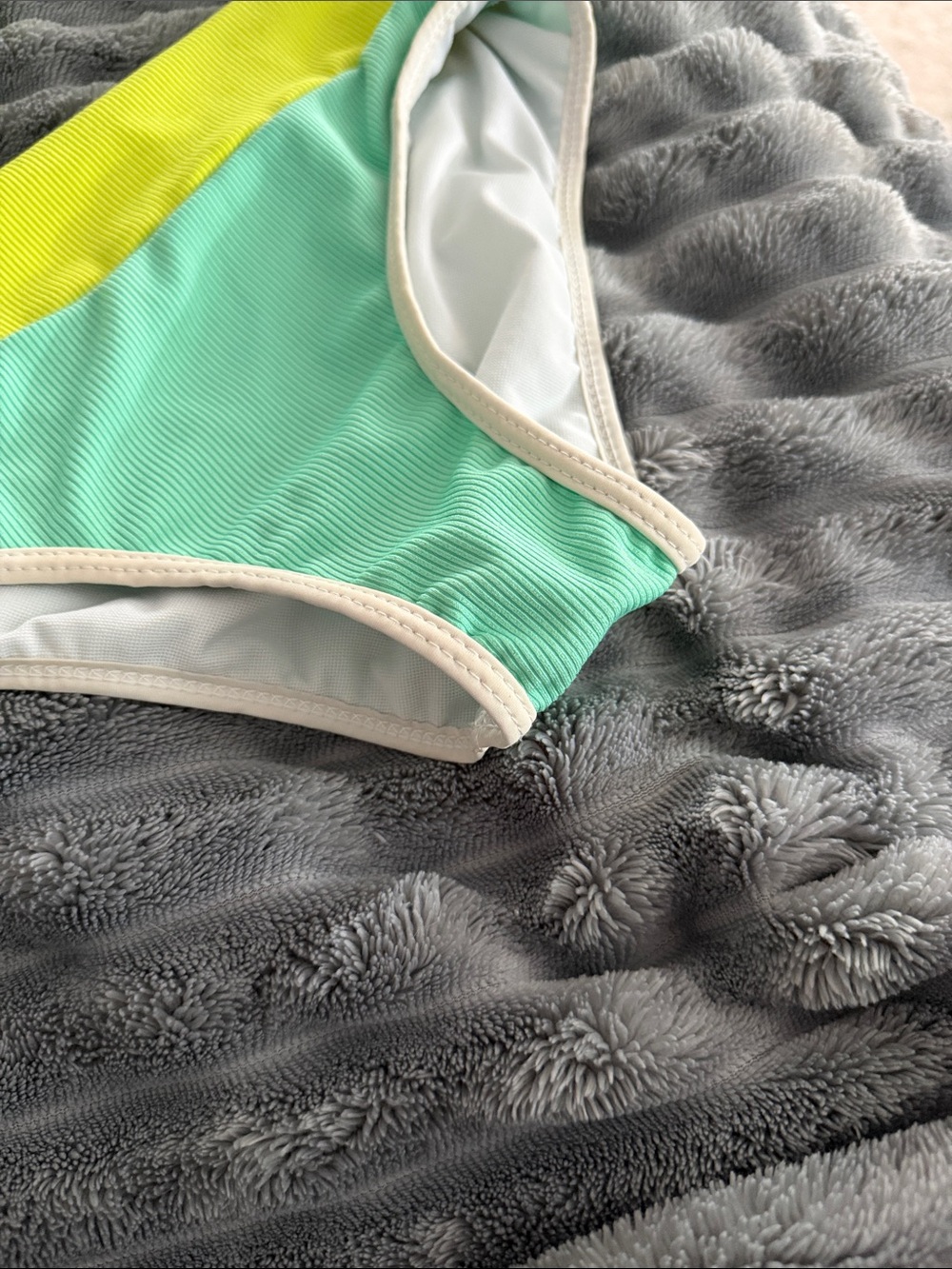 Mint & Neon Yellow Ribbed Bikini Set - Picture 3 of 4